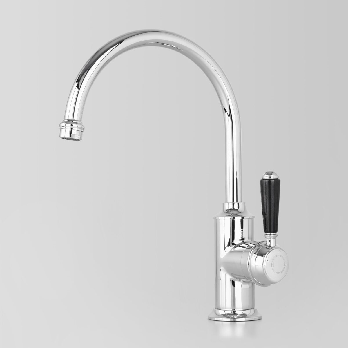 Olde English Signature Sink Mixer - Image 5
